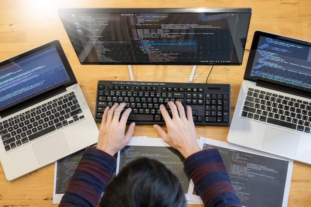 辦公室軟件開發 從代碼沉思到技術共享的藝術